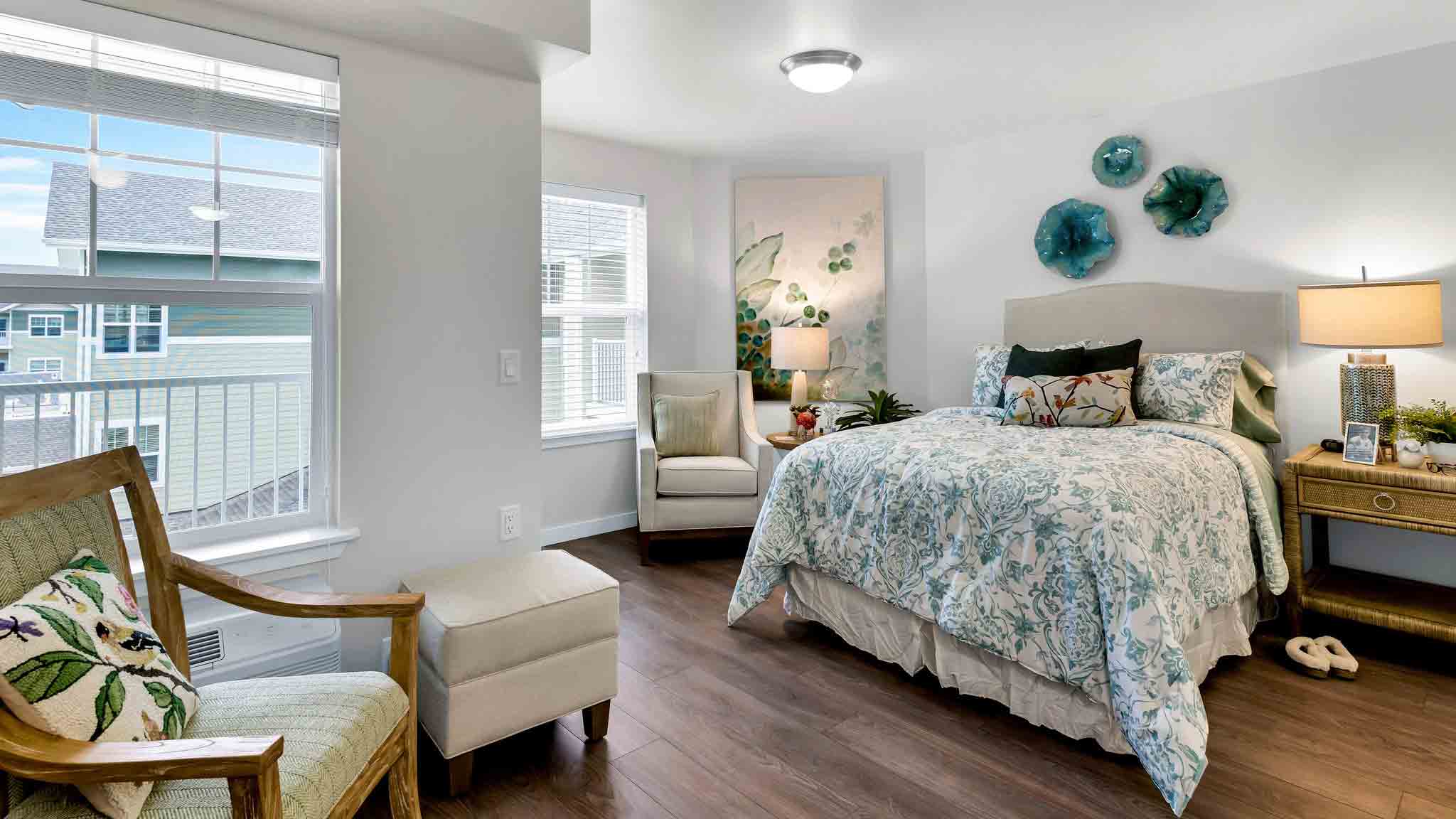 A furnished bedroom in a Jordan Oaks apartment