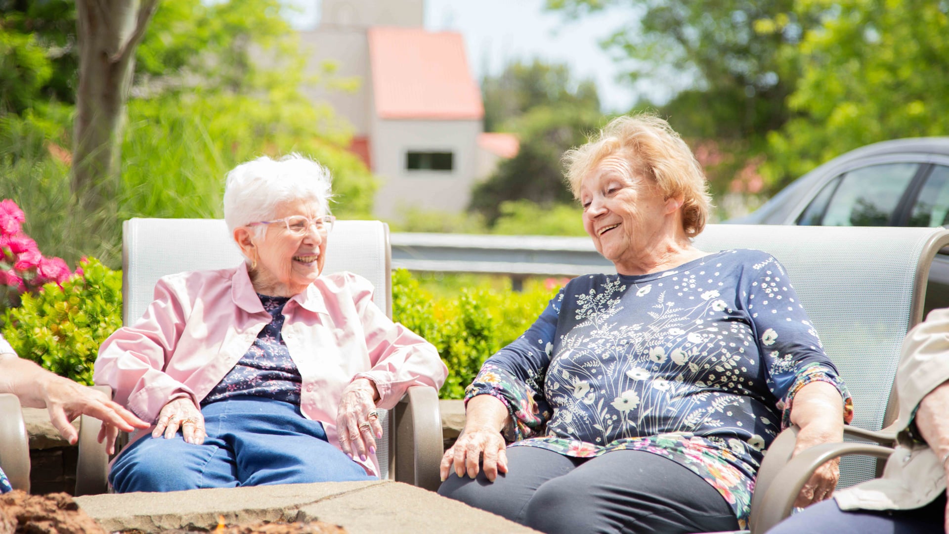 Residents enjoying time together at Jordan Oaks